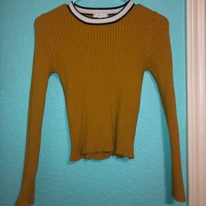 Yellow long sleeve fitted shirt